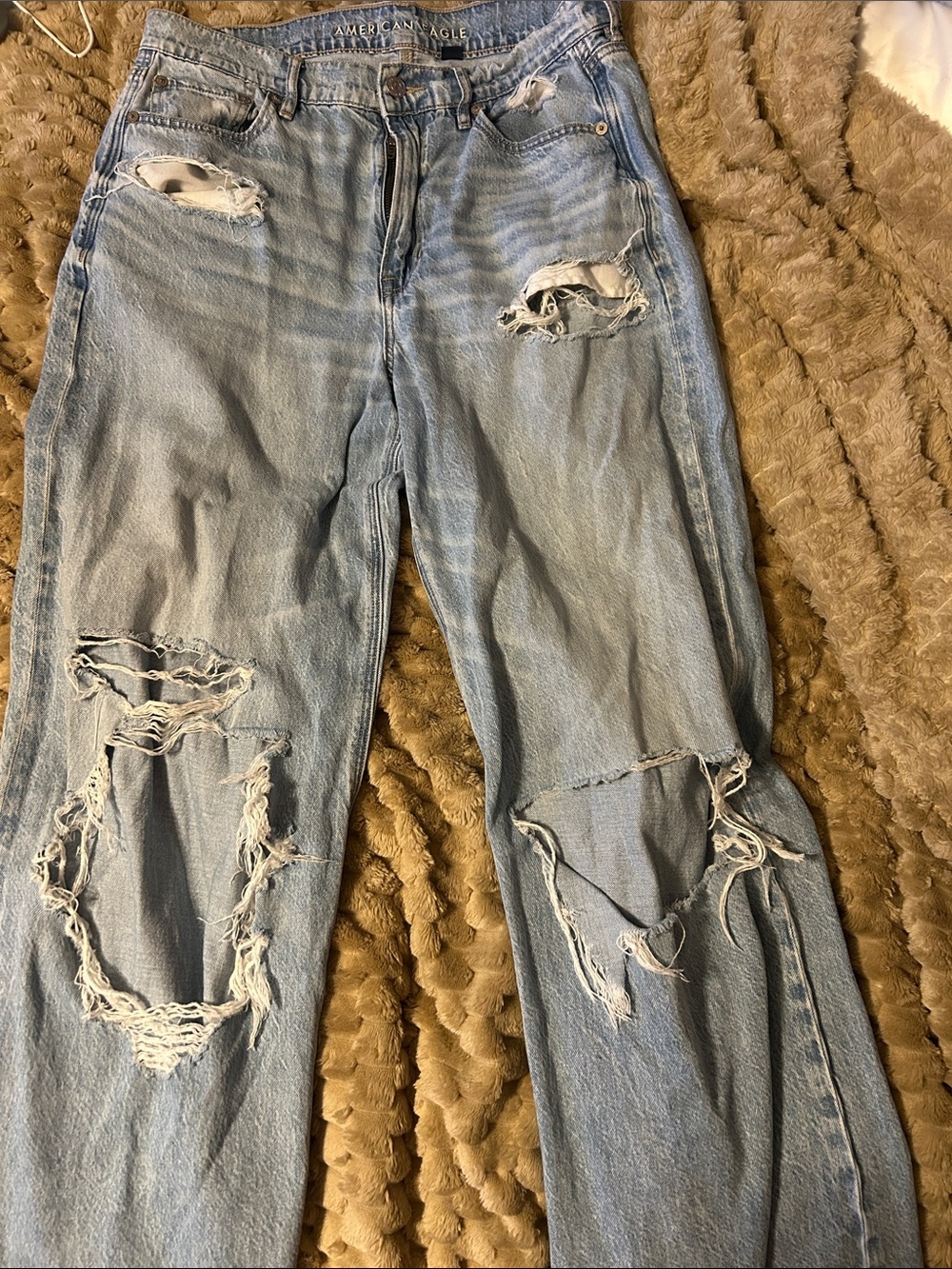 American Eagle Outfitters Light Wash Distressed Boyfriend Jeans